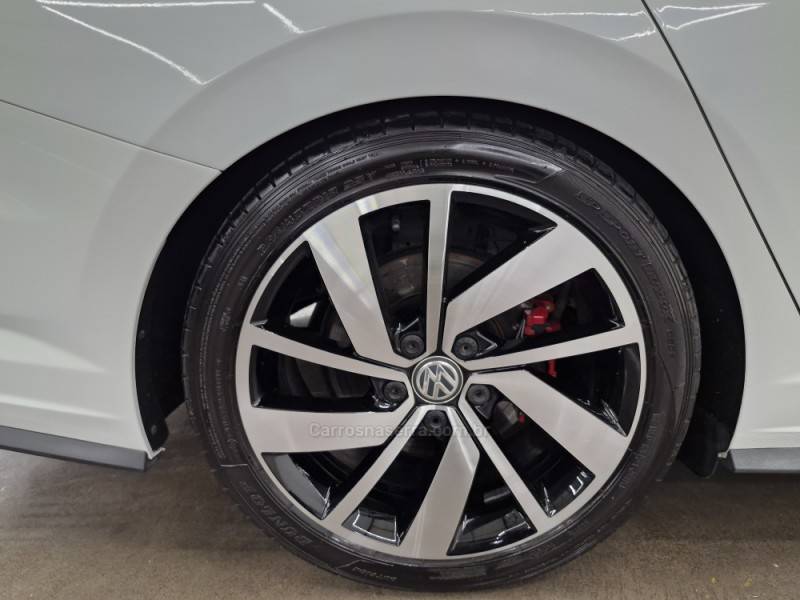 VOLKSWAGEN - JETTA - 2019/2019 - Branca - R$ 159.900,00