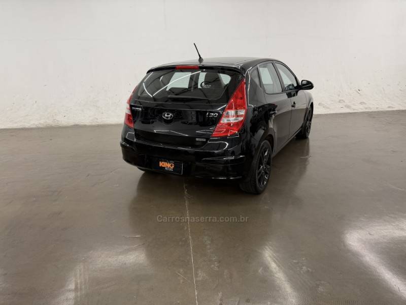 HYUNDAI - I30 - 2009/2010 - Preta - R$ 39.900,00