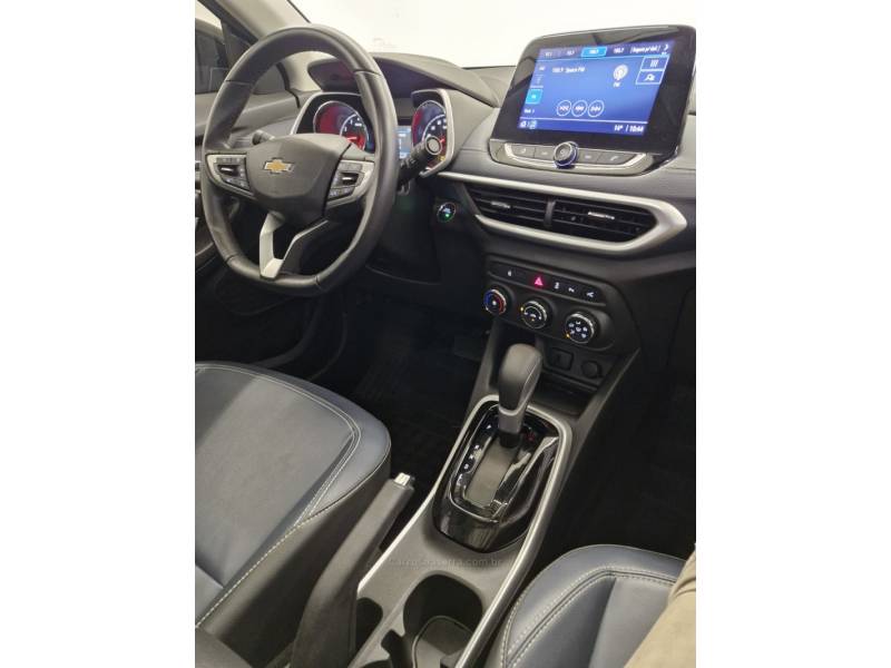 CHEVROLET - TRACKER - 2022/2023 - Preta - R$ 119.900,00
