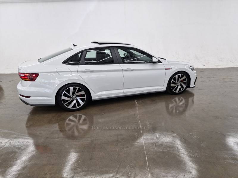 VOLKSWAGEN - JETTA - 2019/2019 - Branca - R$ 159.900,00