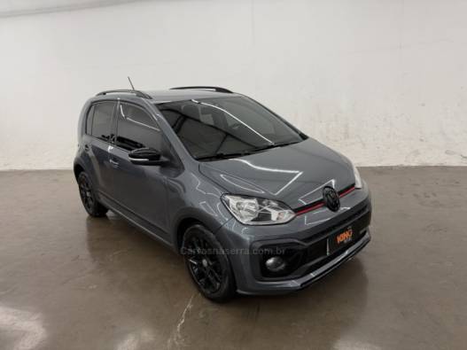 VOLKSWAGEN - UP - 2017/2018 - Cinza - R$ 62.900,00