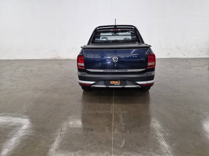 VOLKSWAGEN - SAVEIRO - 2016/2017 - Azul - R$ 72.900,00